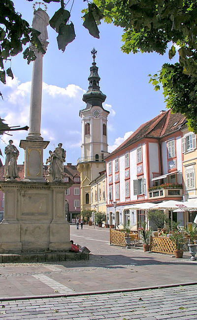 Main square in Bad Radkersburg, Austria. Wikimedia Commons:Grubernst