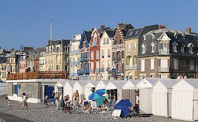 Mers les Bains - beach huts and villas. Photo via Wikimedia Commons: Ricardo Boimare