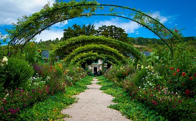 Pathway in Monet's Garden, Giverny, France. Unsplash@Veronica Reverse