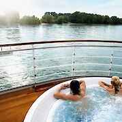 Enjoying the view while relaxing on the whirlpool aboard the Viva | Bike & Boat Tour