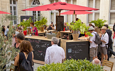 Wine break in Avignon, France. Flickr:vinsrhone