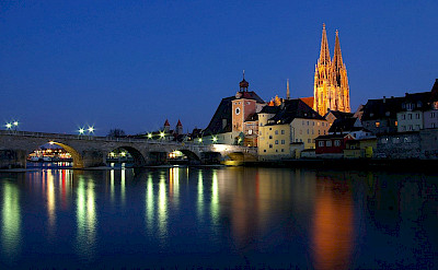 Stone Bridge in Regensburg, Germany. CC:Sharhues 49.021850, 12.097106