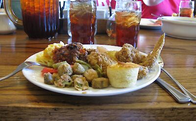 Southern comfort food at Miss Mary Bobo's Restaurant, Lynchburg, Tennessee. Flickr:Hungarian Snow