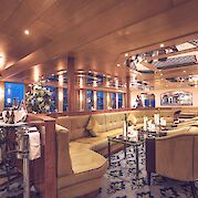 Lounge | Swiss Crown | Bike & Boat Tour | ©Scylla