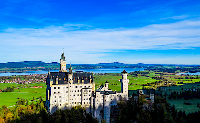 Schloss Neuschwanstein Castle near Füssen, Germany. Photo via Flickr:Kiefer