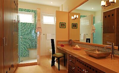 Green Marble Suite Bath