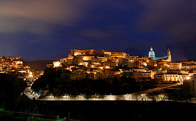 Ragusa at night, Sicily, Italy. Photo via Flickr:Phantom65