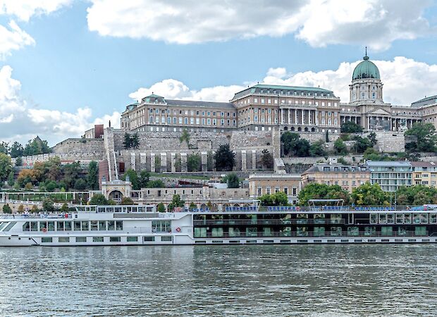 Vivienne | Bike & Boat Tour