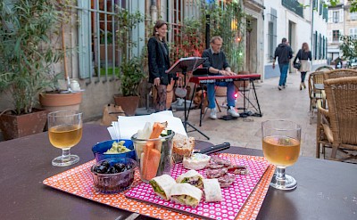 Lunch in Avignon, France. Flickr:Kent Wang