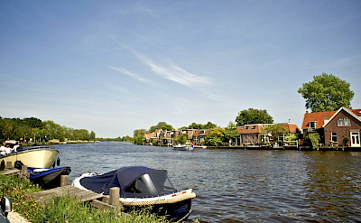 Sailing through Ouderkerk, Holland. Flickr:Michell Zappa