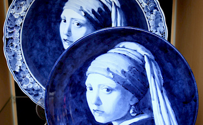 Vermeer's "Girl with a Pearl Earring" in Delft Blue, Delft, Holland. Flickr:bert knottenbeld