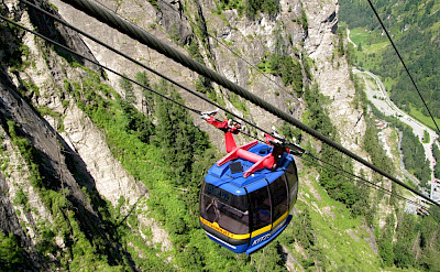 Cable car in Kaprun, Austria. Flickr:Leo-setä