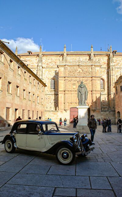 Old-fashioned car in Salamanca, Portugal. Unsplash:Mikk Sanch