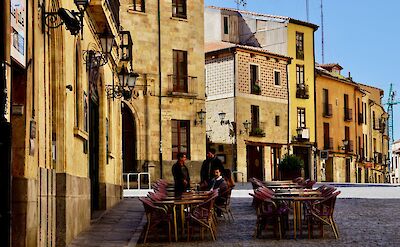 Outdoor dining in Salamanca, Portugal. Unsplash:Beth MacDonald