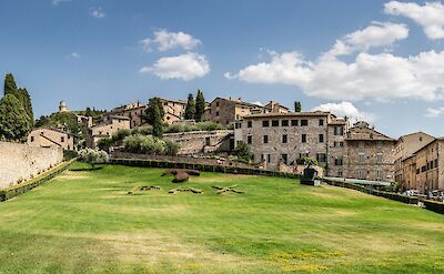 Green fields of Perugia, Italy. Unsplash@Achim Ruhnau