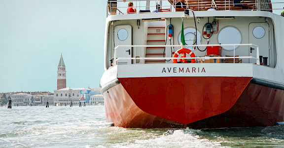 Ave Maria in Venice | Bike & Boat Tour