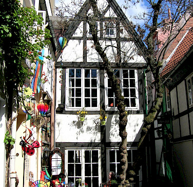 Schnoor in Bremen - photo via Flickr:ohaoha