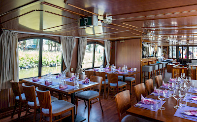 Dining Area | L'Estello | Bike & Boat Tours