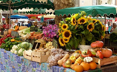 Market in Avignon, Provence, France. Flickr:Julian Fong