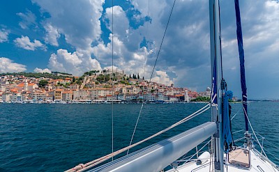 Šibenik sailing the Dalmatian Coast and its many islands. Unsplash:Sergii Gulenok