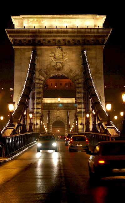 Chain Bridge, Budapest, Hungary. FlickrTinoubao