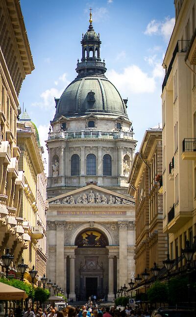 Grand streets of Budapest, Hungary. Unsplash@Florin Corbu