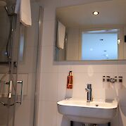 En Suite Bathroom | Magnifique I | Bike & Boat Tour