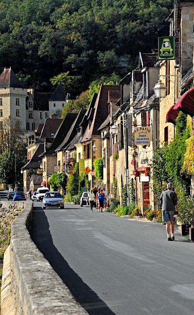 La_Roque-Gageac, Dordogne, France. CC:Jochen Jahnke
