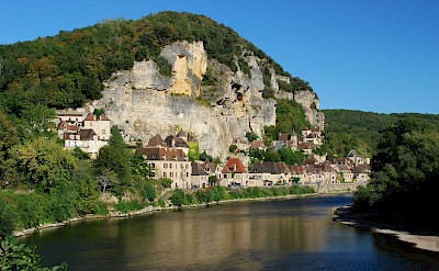 La Roque-Gageac, Dordogne, France. CC:Stephane Mignon