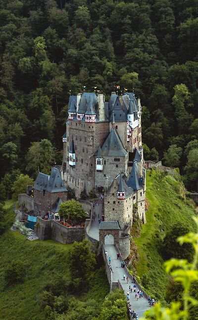 Eltz Castle near Koblenz, Germany. Unsplash:Sander Lenaerts