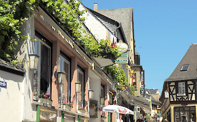 Cafe in Rüdesheim, Germany. Flickr:faunggs photos