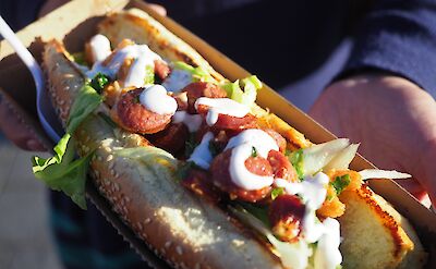 Hot dog in the sunshine, Christchurch, New Zealand. othree@Flickr