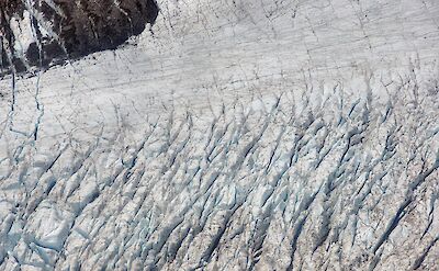 Landing on the Glacier, Franz Josef, New Zealand. Flickr: Jan Helebrant