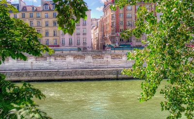 River Cruise on La Seine in Paris, France. Flickr:alainlm