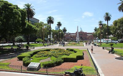 Beautiful day at Plaza de Mayo, Buenos Aires, Argentina. CC: Lars Curfs