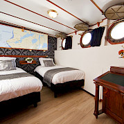 The Premium twins cabin - The Princesse Royal (Formerly the Magnifique) | Bike & Boat Tours