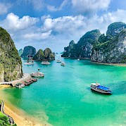 Vietnam & Cambodia - Ha Long Bay, Vietnam. unsplash@MarinaLobato