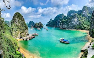Ha Long Bay, Vietnam. unsplash@MarinaLobato