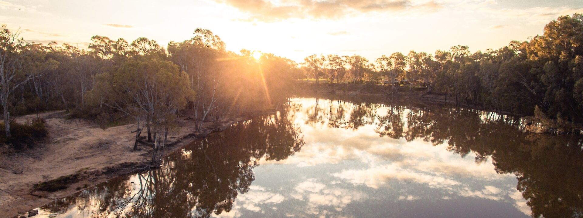 Sunset over Echuca, Australia. Tim Davies@Unsplash