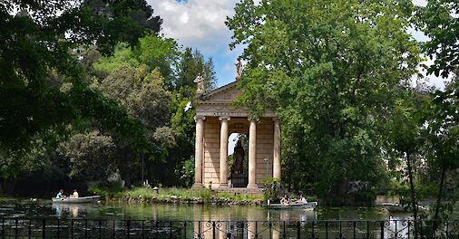Rowing on the lake at Villa Borghese, Rome, Italy. Herve Simon@Flickr