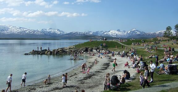 Tromso southern beach - Telgrafbukta. Flickr: Harald Groven