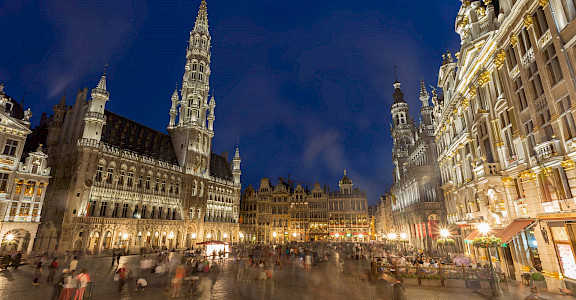 La Grand Place in Brussels, Belgium. Flickr:Jiuguang Wang 50.846876735496096, 4.353004225101417