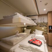 Twin/Triple Cabin | De Holland | Bike & Boat Tour