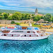 Andela Lora - Croatia Bike Boat Tours