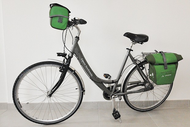 Hybrid 7-speed bike | Bike & Boat Tours