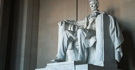 Lincoln Memorial, Washington DC, USA. Unsplash: Josue Aguazia