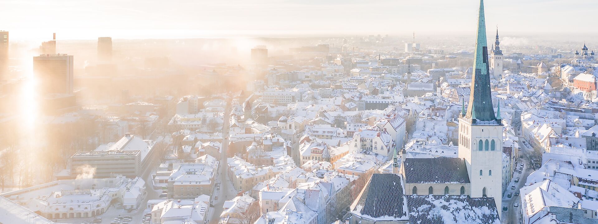 Tallinn in the snow, Estonia. Jaanus Jagomagi@Unsplash