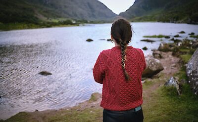 Warm Aran wool sweaters in County Kerry, Ireland. Unsplash:Valerie 