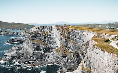 Kerry cliffs, County Kerry, Ireland. Unsplash:Elliot Voilmy