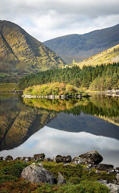 Lakes and hills in Killarney, Kerry, Ireland. Unsplash@Susanne Martinus